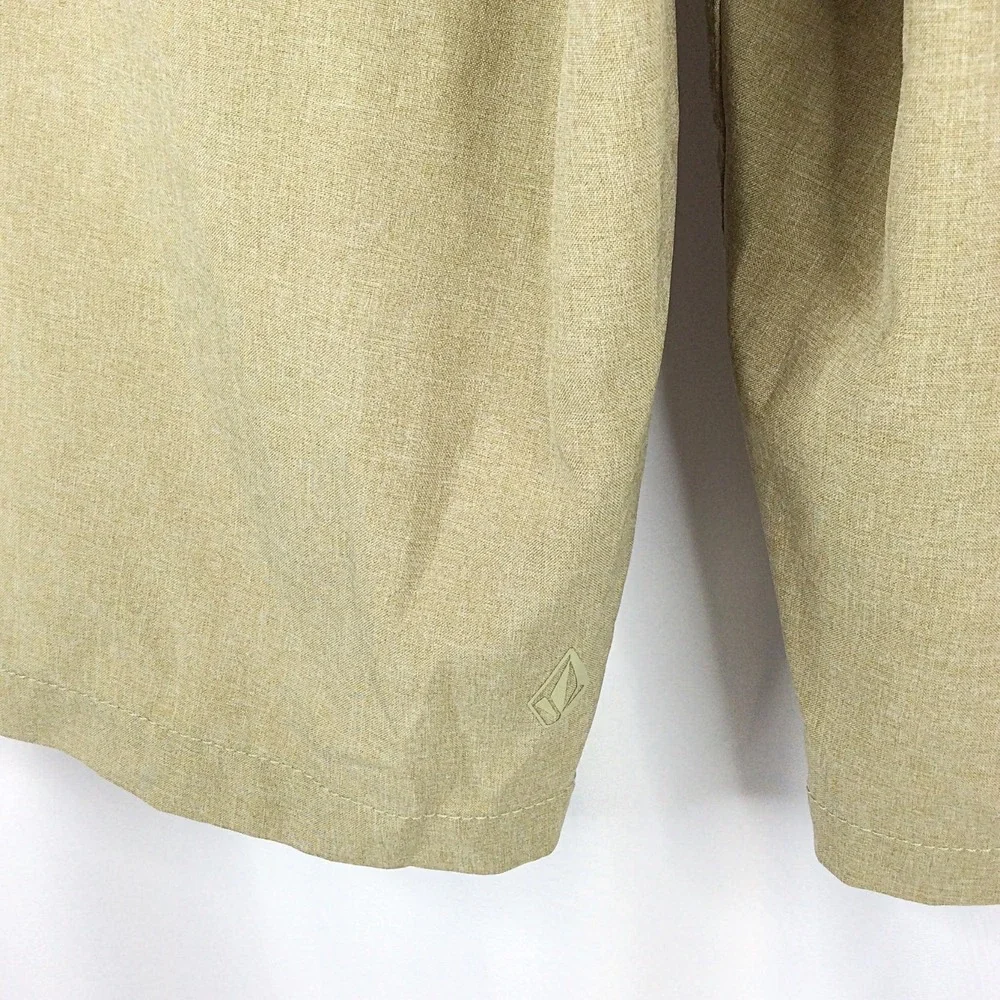Volcom Surf & Turf 4 Way Stretch Shorts Men's Size 32 Beige Khaki 10